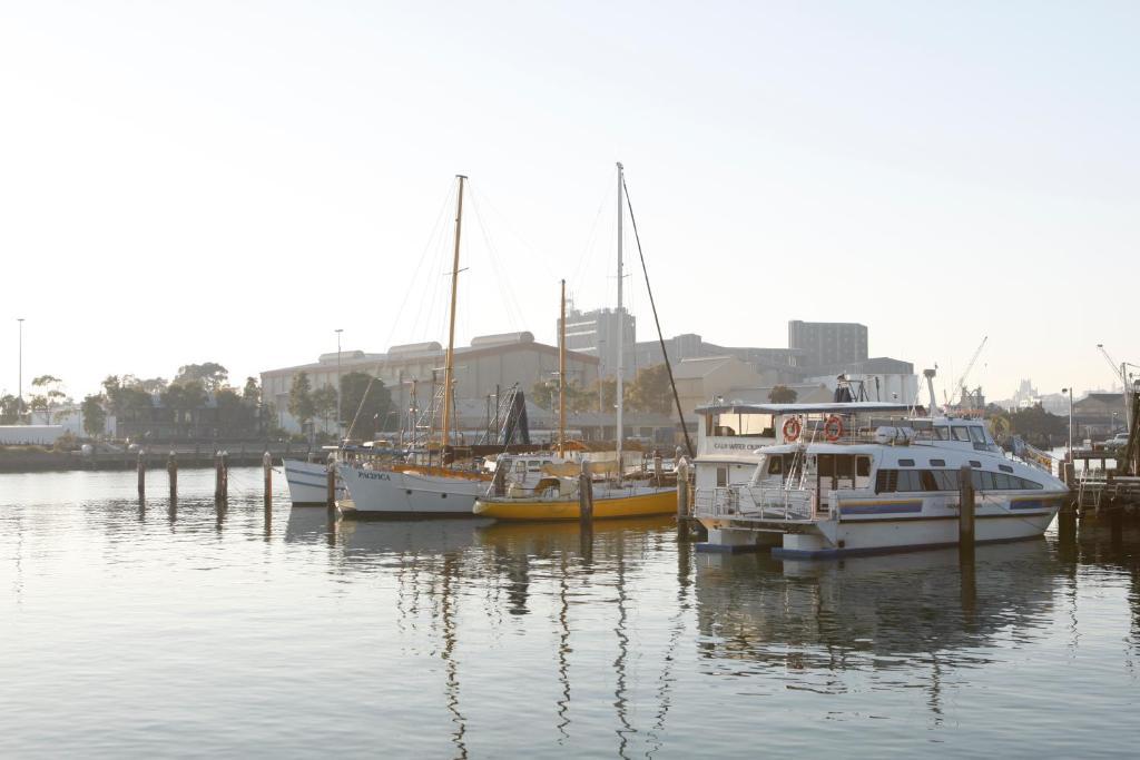 Newcastle Harbourside Terraces Apartment Luaran gambar